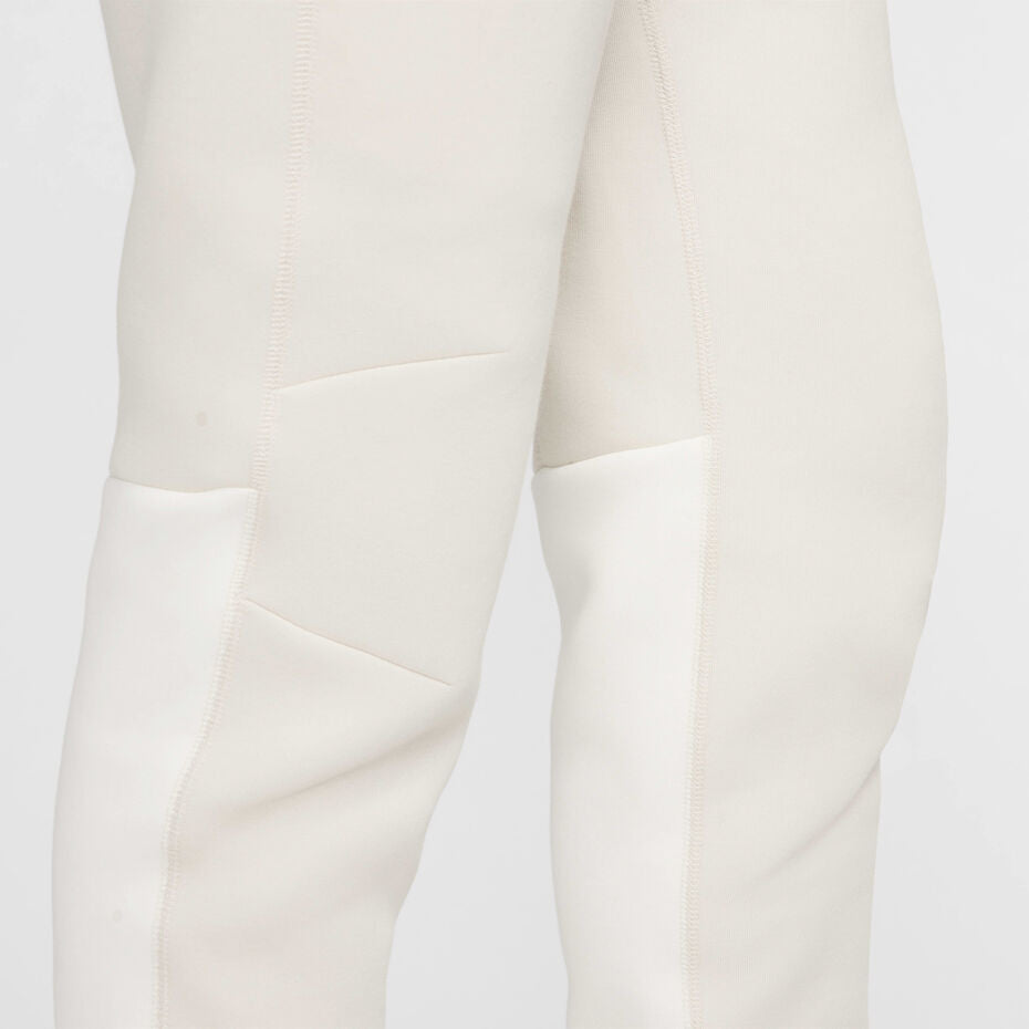 Nike Tech Joggers Light Orewood Brown