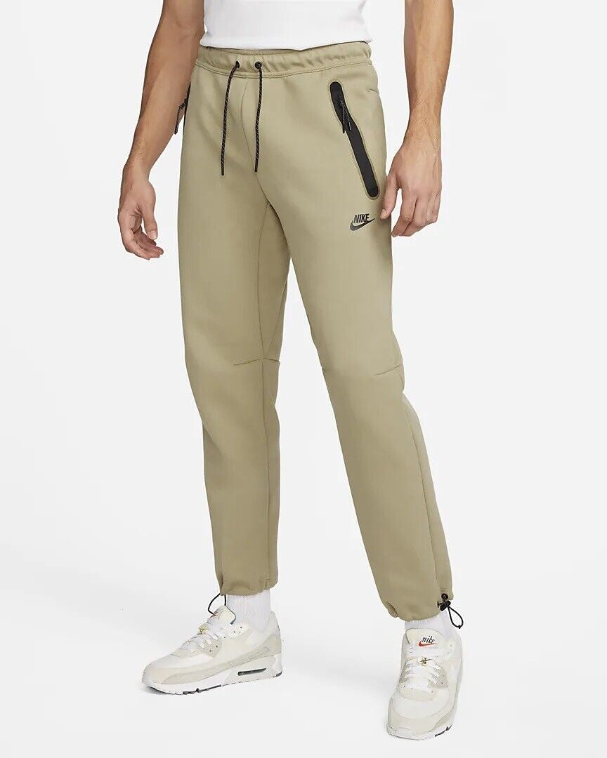 Nike Tech joggers Khaki