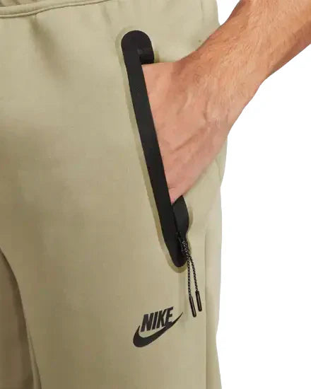 Nike Tech joggers Khaki
