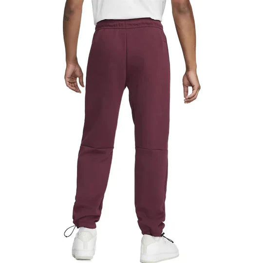 Nike Tech Joggers Beetroot