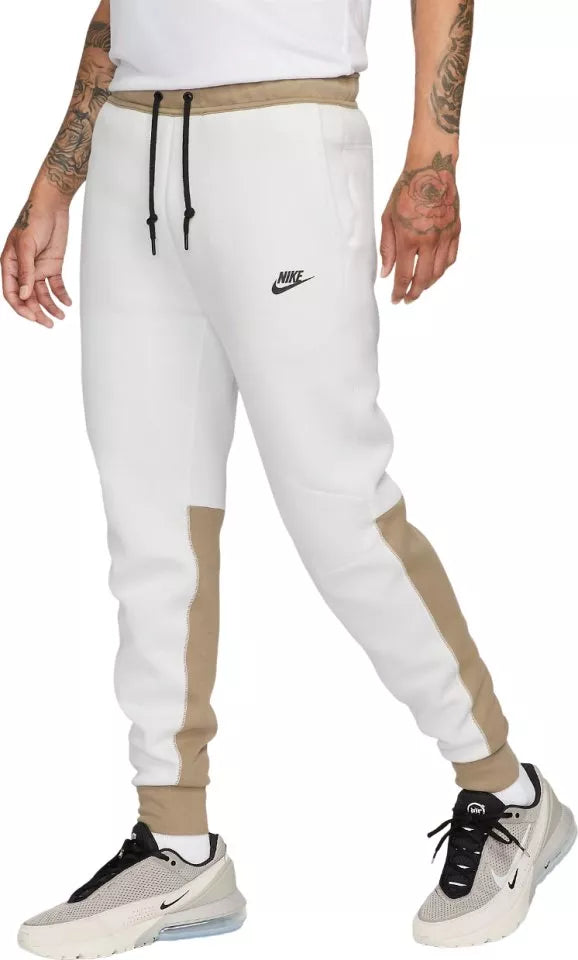 Nike Tech joggers Peak White/Khaki