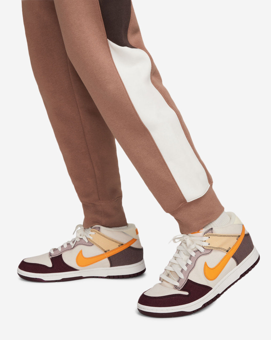 Nike NSW Club joggers